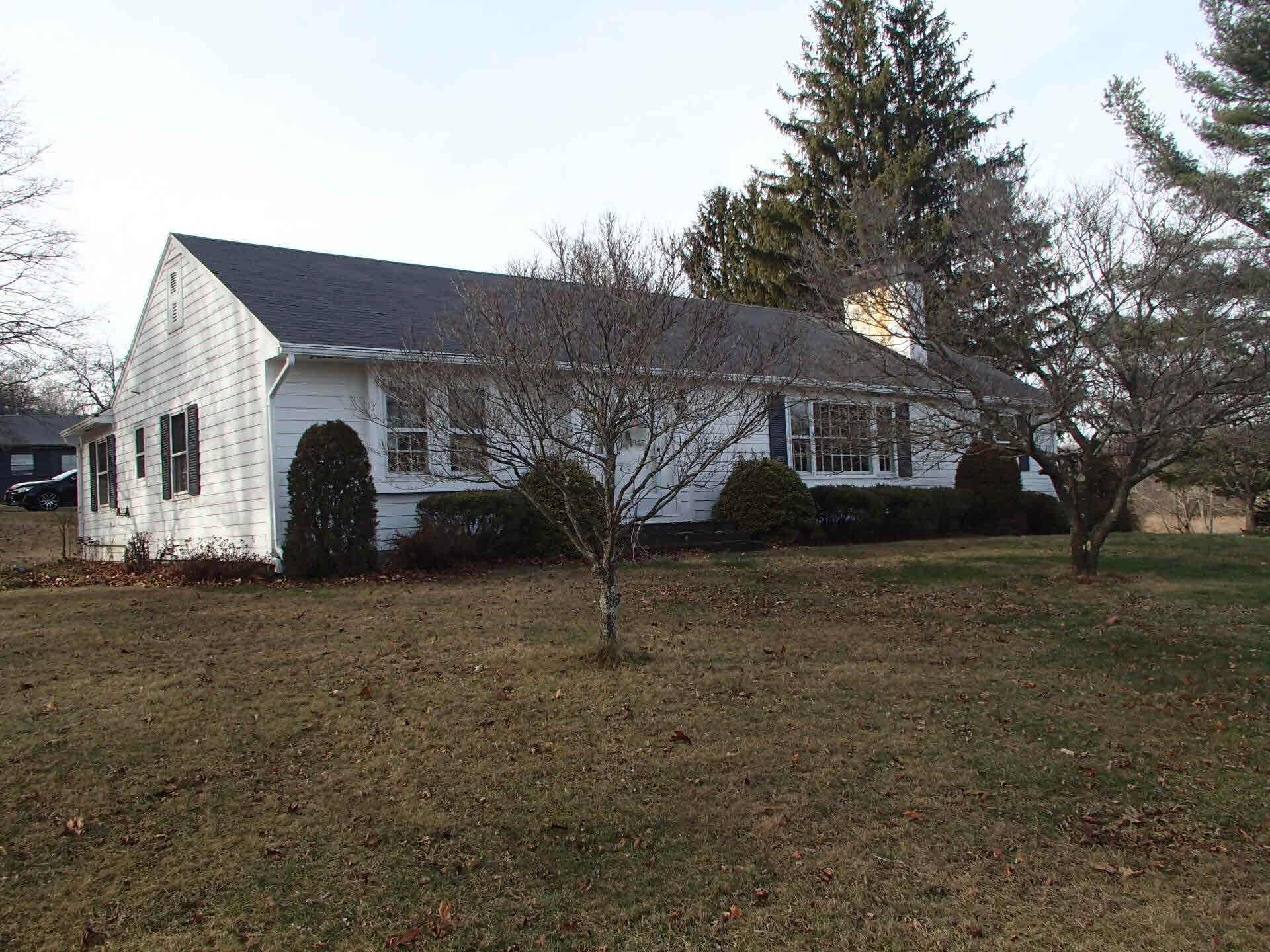 Building photograph for 270 SECOND HILL RD